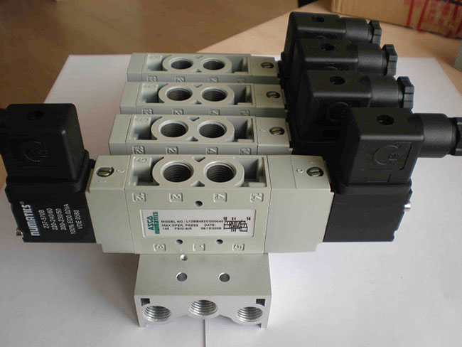 L1電磁閥匯流板連接