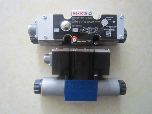 力士樂 Rexroth                      R900974817 4WRAE6W1-30-2XG24K31F1V
